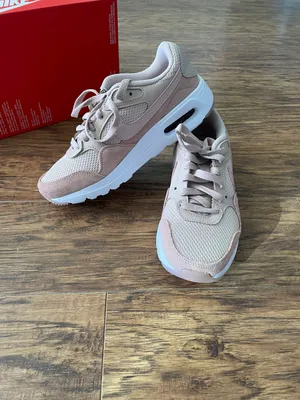 Nike Womens thumbnail 1