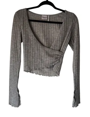 UO Out From Under Grey Fairy Long Sleeve Crop Top Size S‎ Dainty Going Out thumbnail 1