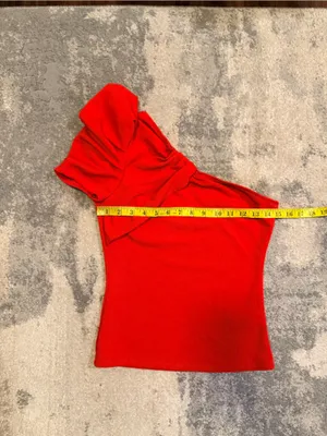 TCEC One-Shoulder Ruffle Camisole in Red thumbnail 5