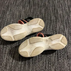 Coral Blue Platform Black and Pink Sandals Size 8 thumbnail 4