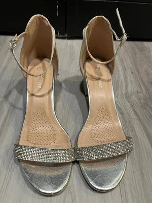 Forever 21 Silver open Toe Rhinestone‎ Ankle
Strap Buckle Low Chunky Heels thumbnail 7