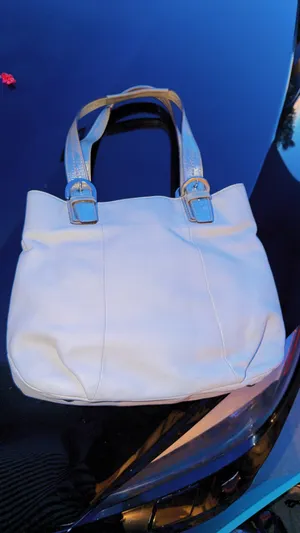Coach White Leather Tote Shoulder Bag Silver Metallic Handles thumbnail 7