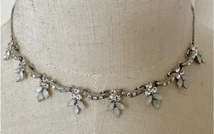 Rhinestone multi leaf choker necklace Silver thumbnail 1