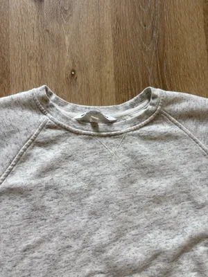 Colosseum Light Grey Cropped Crewneck Sweatshirt thumbnail 4