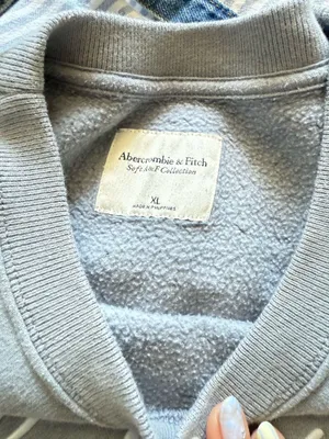 Abercrombie Crewneck thumbnail 3