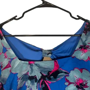 Band of the Free Blue Floral Key Hole Back Square Neck Crop Top Women Sz M thumbnail 7