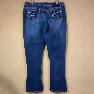 Seven7 Bootcut Jeans Women's Sz12 Blue Contrast Stitch Embroidered Pockets EUC‎ thumbnail 2