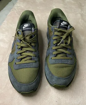 Nike Internationalist Sneakers  Men's US Size 8 thumbnail 1