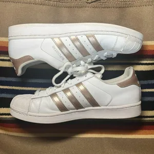 Adidas Women’s Superstar Sneakers Size 9 thumbnail 7