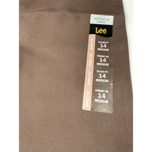 Lee Women's Wrinkle Free Relaxed Fit Straight Leg Pant Brown Size 14‎ Mid Rise thumbnail 2