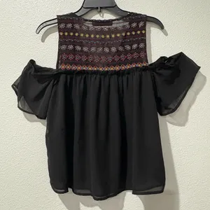 Abercrombie & Fitch Black Embroidered Blouse Size S thumbnail 2