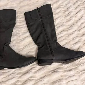 Style & Co. Gray Knee-High Boots Size 8.5 thumbnail 3