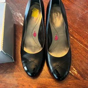 Women’s Heels Designer size 7 Ros Hommerson Heels Brand New Business Casual thumbnail 2