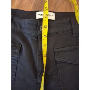 TNA Black Relay Cargo Utility Pants 4 Goth Streetwear Grunge Drop in Pockets thumbnail 7