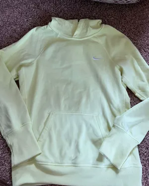 Nike Therma-Fit Sweatshirt thumbnail 1