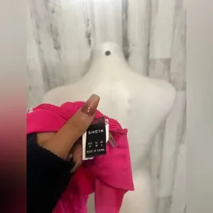 Hot pink crop top thumbnail 5