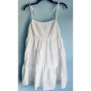 White Summer Dress Floral Embroidery All In Favor Medium NWT thumbnail 4