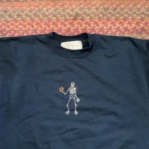 Vtg M&C Sportswear Rhinestone Halloween Skeleton Black Sweatshirt thumbnail 4