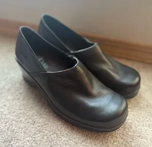 Eastland Black Leather Wedge Clogs 7.5M Dark Academia Chunky Slip On thumbnail 1