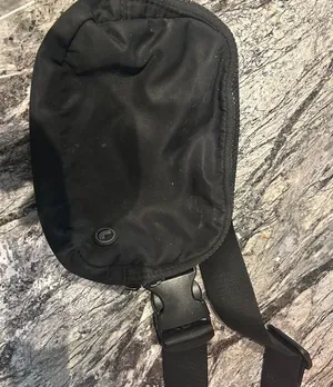 Lole Black adjustable sling waist/ fanny pack Bag thumbnail 1