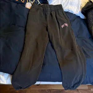 Brandy Melville Black Sweatpants with Pink 'New York' Logo thumbnail 2