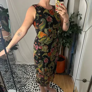 Vintage Floral Paisley Sequin Midi Sheath Dress Black Medium thumbnail 3