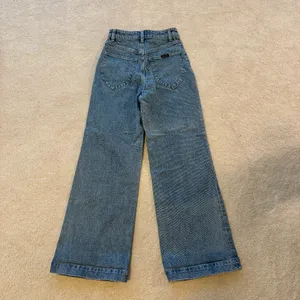 ROLLA'S Wide Leg Flare Jeans in Blue Denim thumbnail 3