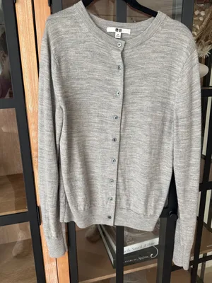 Uniqlo 100% wool cardigan sweater button up heathered gray greige neutral thumbnail 2