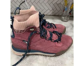 The North Face Womens Back-To-Berkeley Iii Sport Waterproof Boots Size 8 thumbnail 1