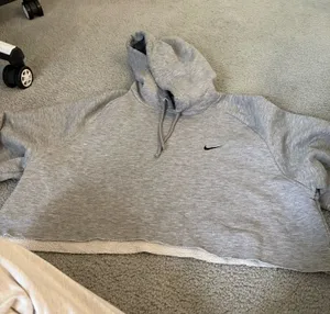 Cropped Nike Hoodie Women’s Fleece thumbnail 1
