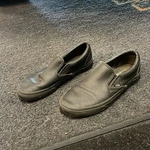 Black vans thumbnail 2