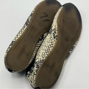 J Crew Factory Sz 7 Ballet Flats Slip On Shoes Snakeskin Print Black Cream thumbnail 9
