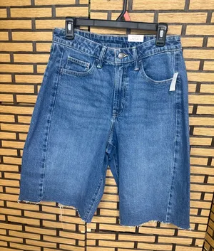 Time and tru high rise denim barrel leg Bermuda shorts size 8 thumbnail 1
