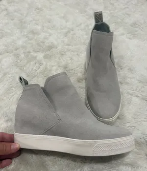 Dolce Vita Grey Suede Slip-On Wedge Sneakers Woman’s Size 6.5 thumbnail 1