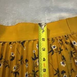Andie & James Pleated Skirt Size XL thumbnail 6