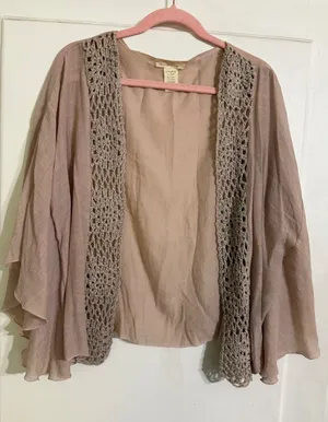 Do Everything In Love Mauve Pink Crochet Lace Trim Kimono Wrap One Size Boho thumbnail 1