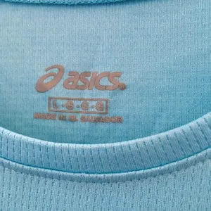 FINAL MARKDOWN LADIES ASICS tee large thumbnail 3
