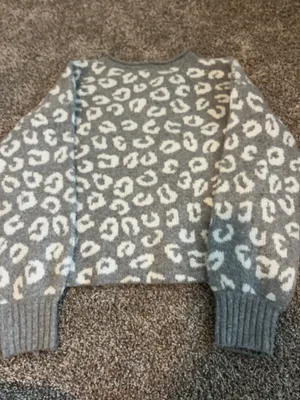 Pink Rose Sweater thumbnail 2