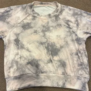 Strut This Women’s Sweatshirt and Shorts Tie Dye Matching Set - One Size thumbnail 3