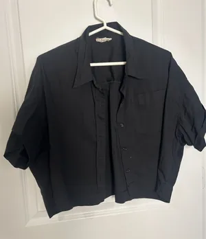 Elan Black Cropped Button-Up Shirt thumbnail 1