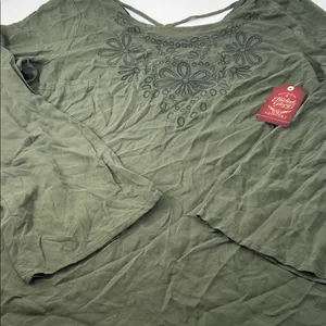 Faded Glory Sage Green Embroidered Blouse thumbnail 6