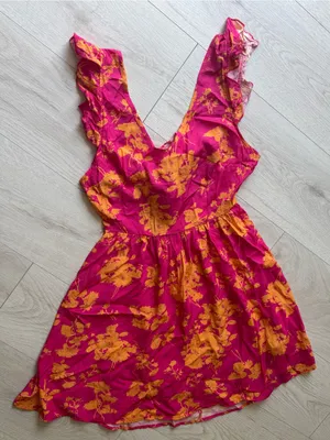 Cupshe Pink & Orange Floral Flutter Sleeve Mini Dress Sz M thumbnail 4