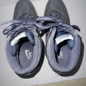 Nike Women's High-Top Wedge Athletic Shoes in Slate Gray thumbnail 4