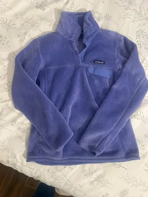 pullover thumbnail 1