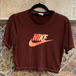 Women's Nike Chocolate Brown and Orange Soft Crop Top T-Shirt Medium Slim Fit thumbnail 2