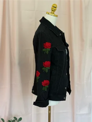 HAODUOYI Black Jean Jacket with Red Rose Embroidery thumbnail 2