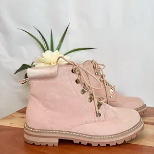New Guess combat boots size 5.5‎ thumbnail 2