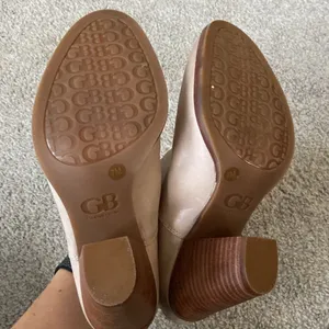 Gianni Bini Nude Leather Tulip‎ Split Shaft Ankle Booties Block Heel Size 7M thumbnail 5