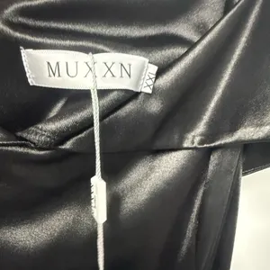 Elegant Strapless Black Dress Size XXL thumbnail 3
