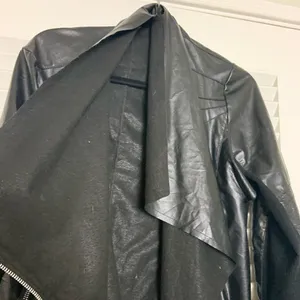 2X pLeather crop zip up long sleeve blouse thumbnail 7